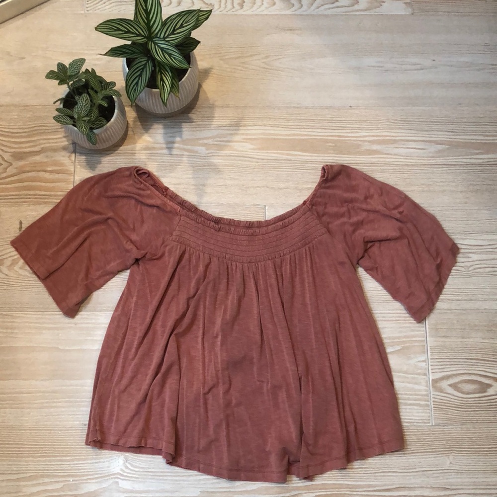 American Eagle Off the shoulder shirt
